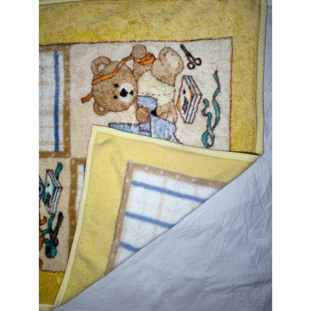 Vtg Teddy Bear Crafts Yellow Blanket‎ SOFT 47x51 Gold